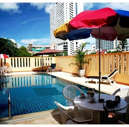 Soi2Inn Pattaya Exterior photo