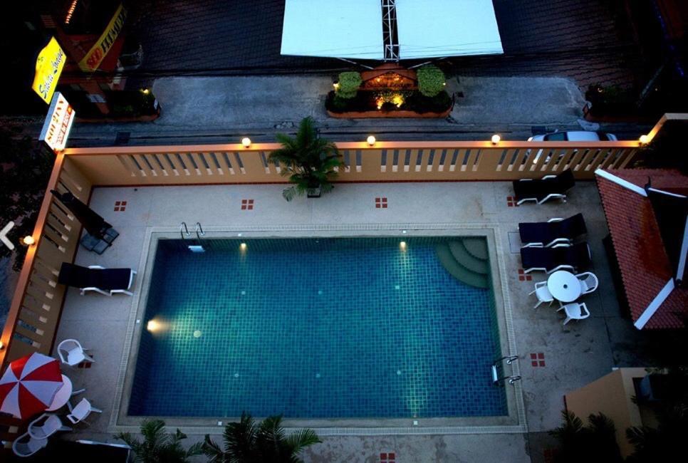 Soi2Inn Pattaya Exterior photo