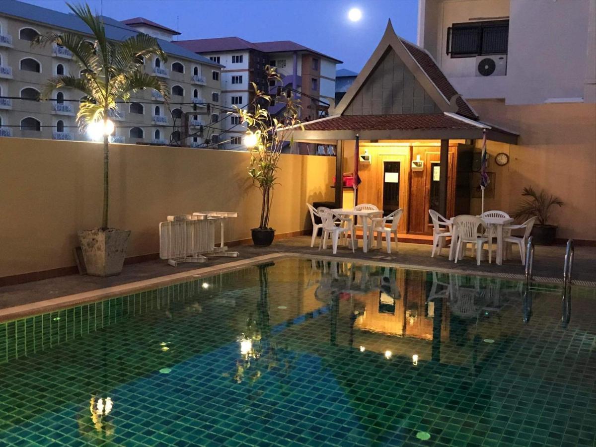 Soi2Inn Pattaya Exterior photo