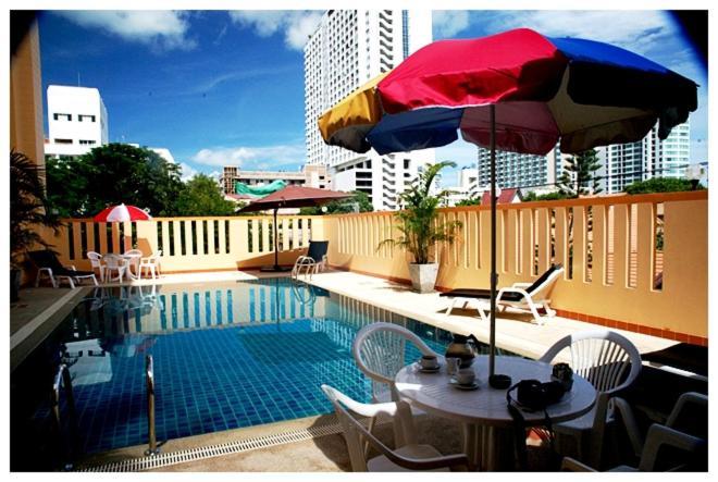 Soi2Inn Pattaya Exterior photo